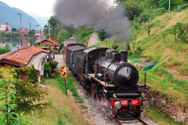Treno Blu Sebino Express